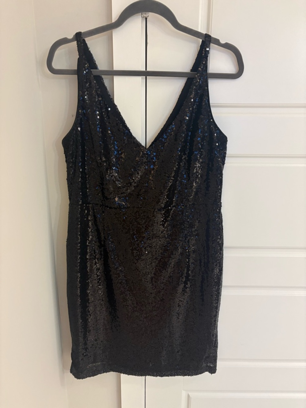 Lulu's Champagne Showers Black Sequin V-Neck Mini Dress